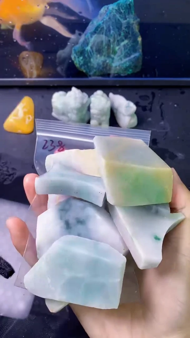 【闪购商品】翡翠挂件未镶嵌238天然A货翡翠