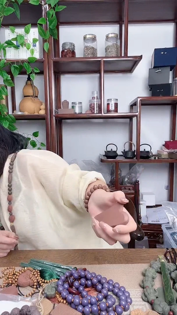 泥塑红麝香方的刮sha板