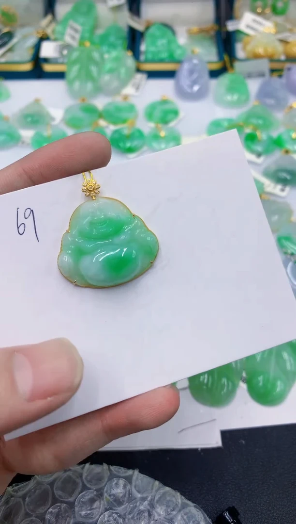 颈饰18K金镶嵌翡翠珍1111111