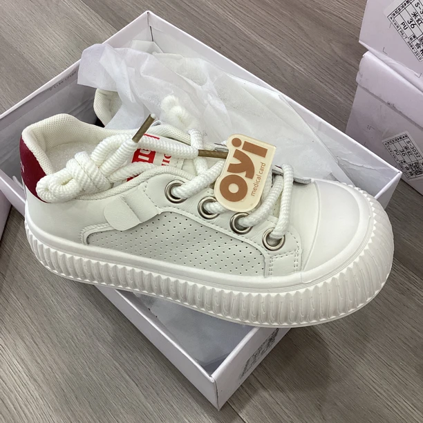 GCC休闲板鞋女款S3032