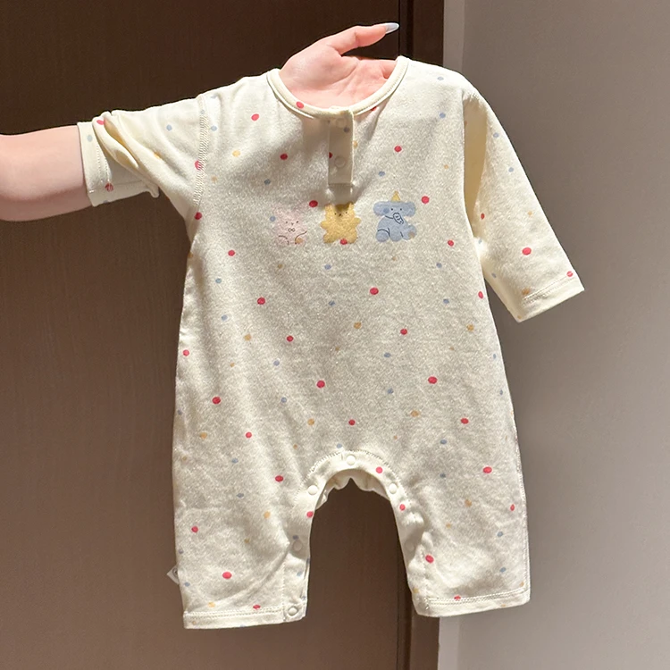 婴儿波点连体衣2025新款秋季女宝宝纯棉卡通爬服新生儿长袖爬服潮