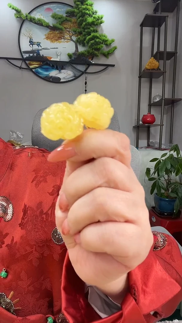 琥珀颈饰未镶嵌雨**支耳环