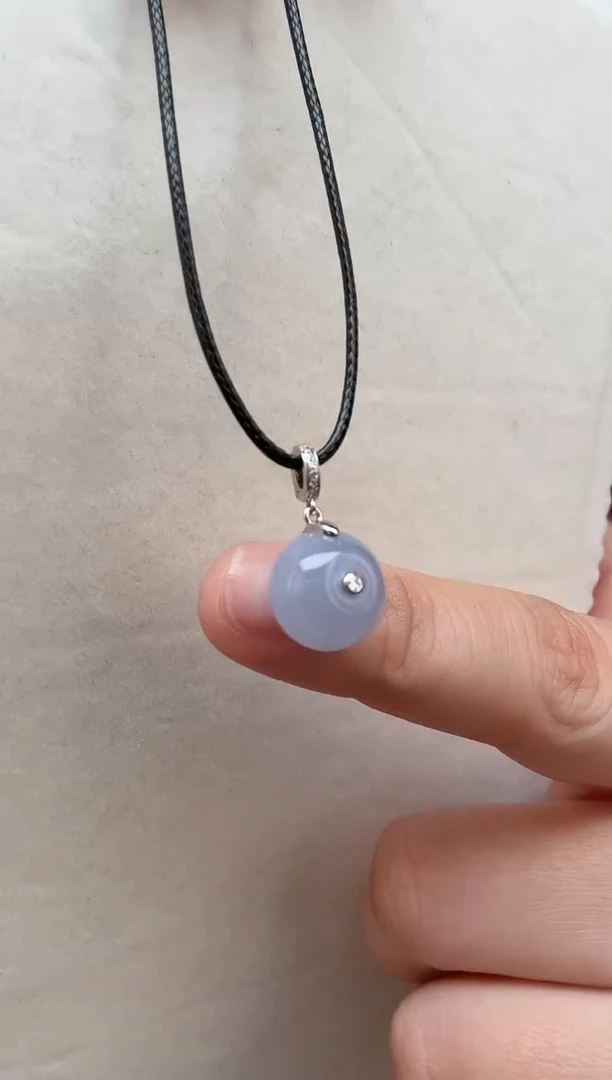 颈饰18K金镶嵌翡翠挂件