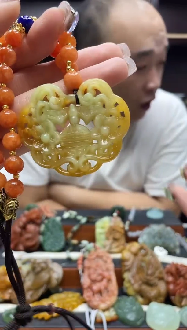 未镶嵌岫玉吊坠·