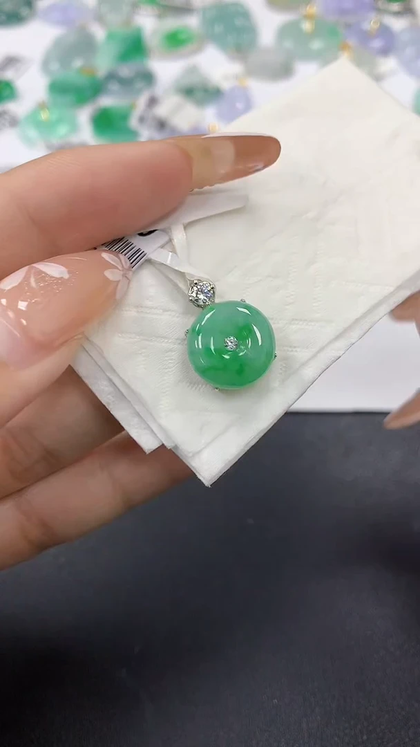 颈饰银S925镶嵌翡翠a货假一赔三支持复检百元上9元证书费自理