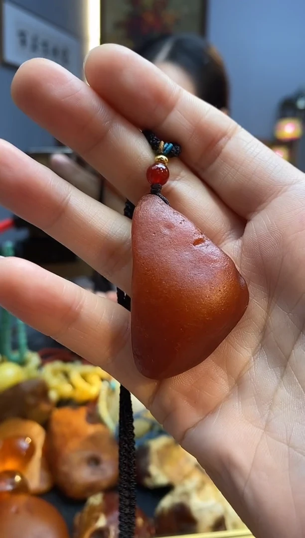 琥珀颈饰未镶嵌吊坠