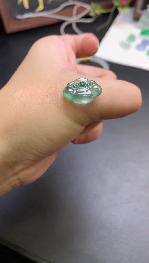 未镶嵌定制翡翠毛货