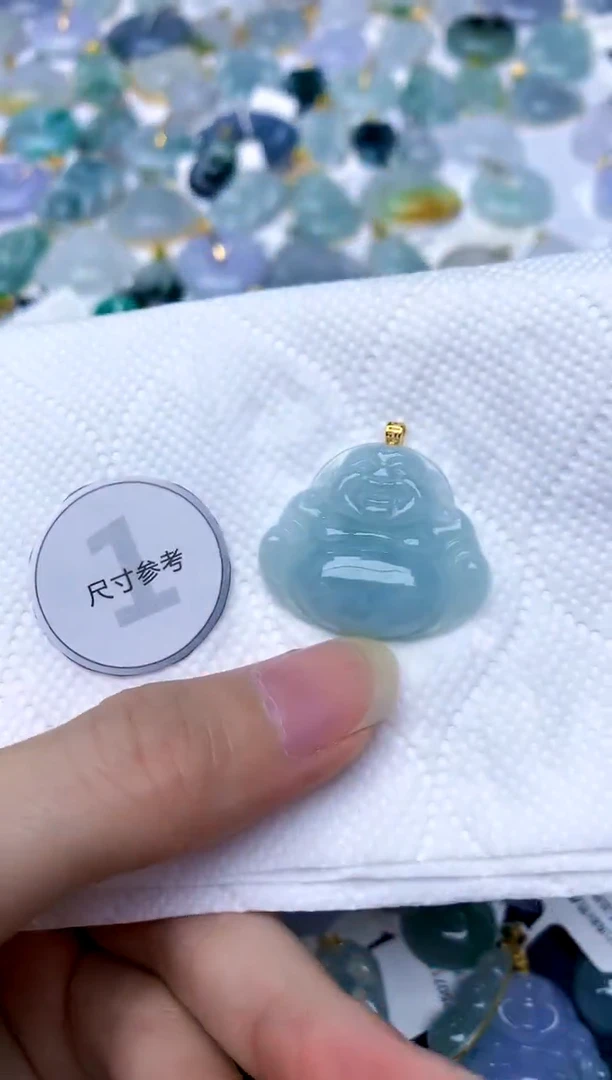 颈饰18K金镶嵌翡翠天然A货翡翠