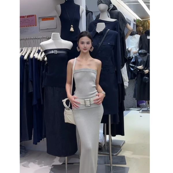 法式气质设计感修身性感抹胸上衣女搭配高腰显瘦包臀半身长裙套装