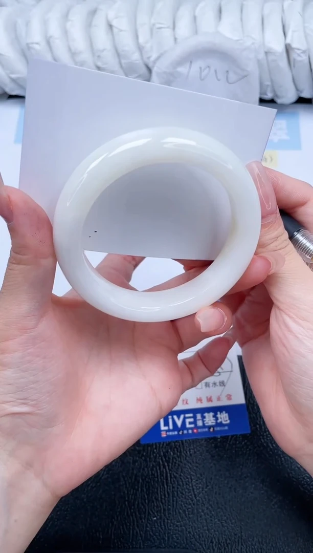 和田玉手镯未镶嵌T163-58.7