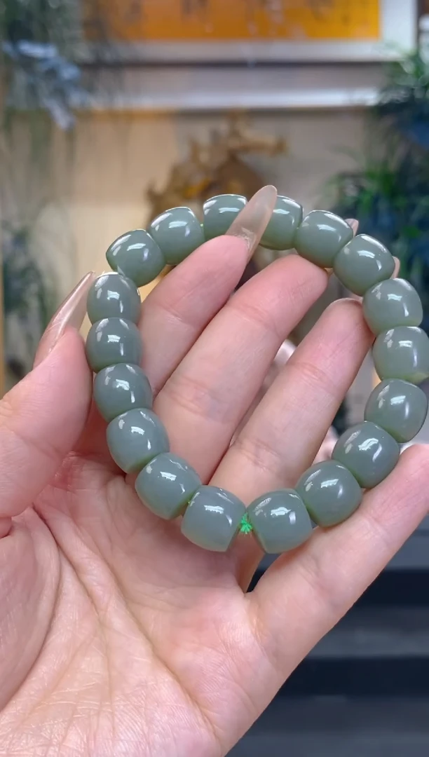 未镶嵌手串和田玉卡