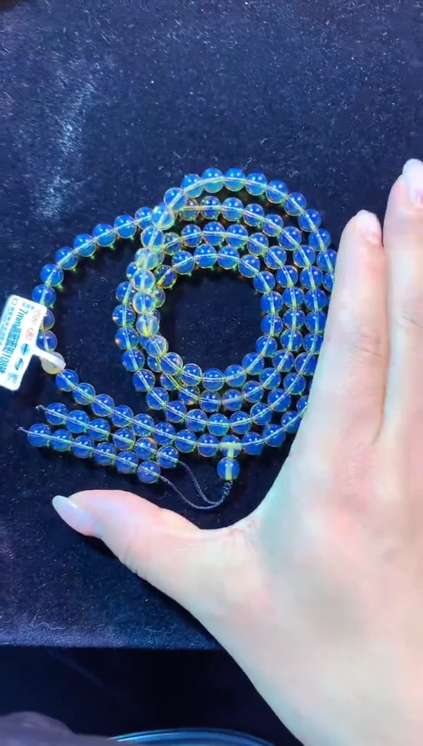 未镶嵌琥珀裸石7mm高蓝108