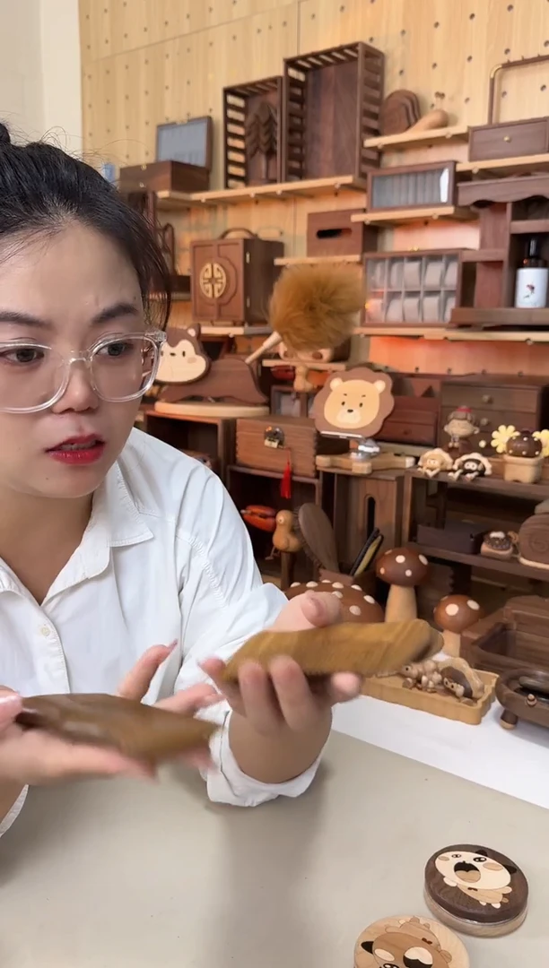 木绿檀木无柄细齿梳子