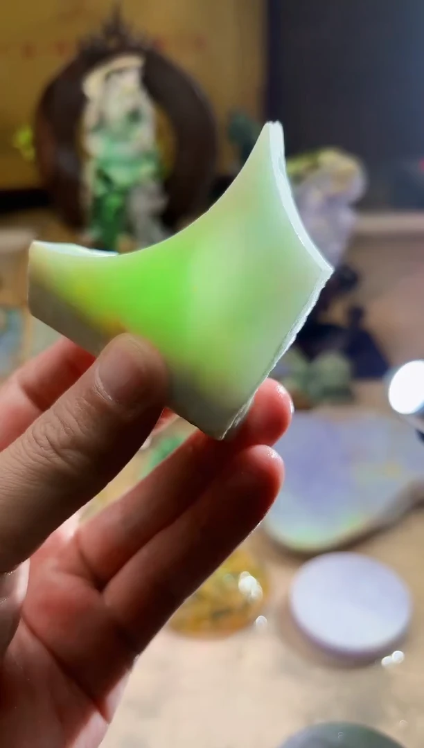 翡翠挂件未镶嵌A货张麦2297