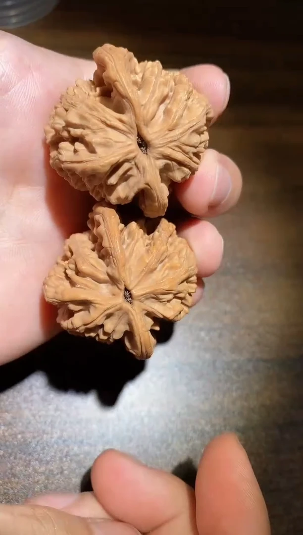 文玩核桃把件张*榴全品麦穗虎头40