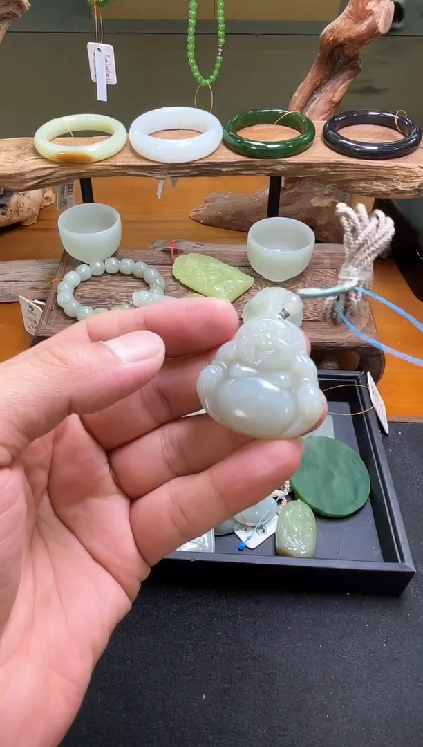 吊坠(不含链)未镶嵌和田玉且末青白佛公9014814