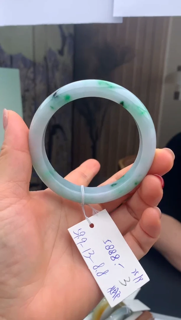 未镶嵌手镯翡翠3