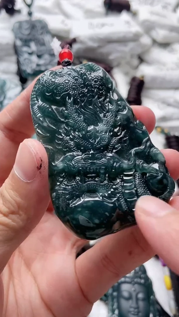 翡翠未镶嵌颈饰888888888888