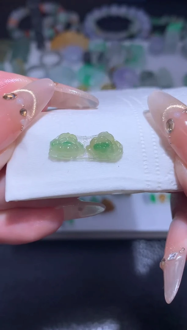 未镶嵌定制翡翠一对莲花