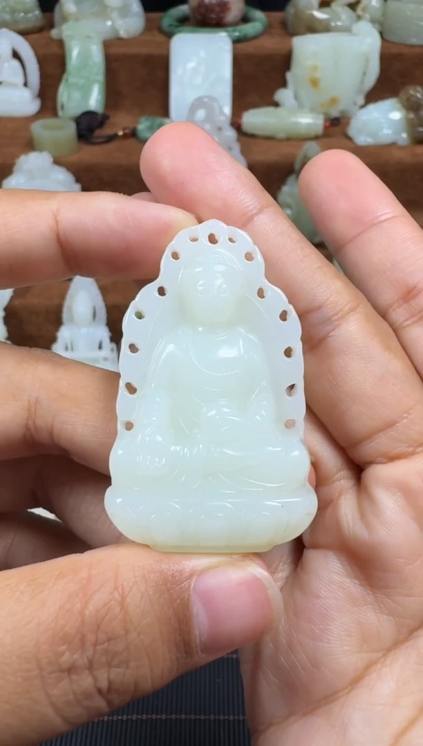 颈饰未镶嵌和田玉1