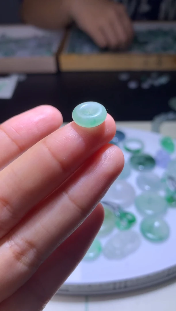 未镶嵌定制翡翠珍*毛货