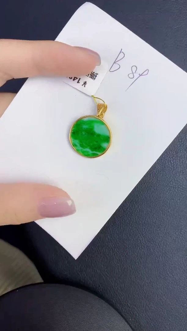 颈饰未镶嵌翡翠缅甸天然翡翠A货