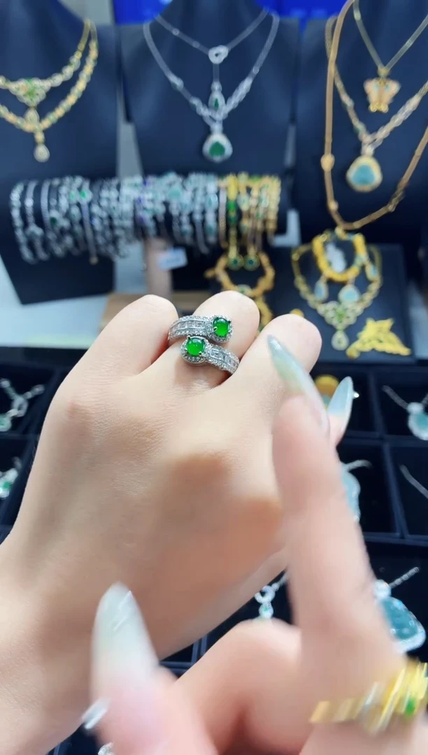 翡翠未镶嵌吊坠(不含链)天然翡翠a货 多样性发其一