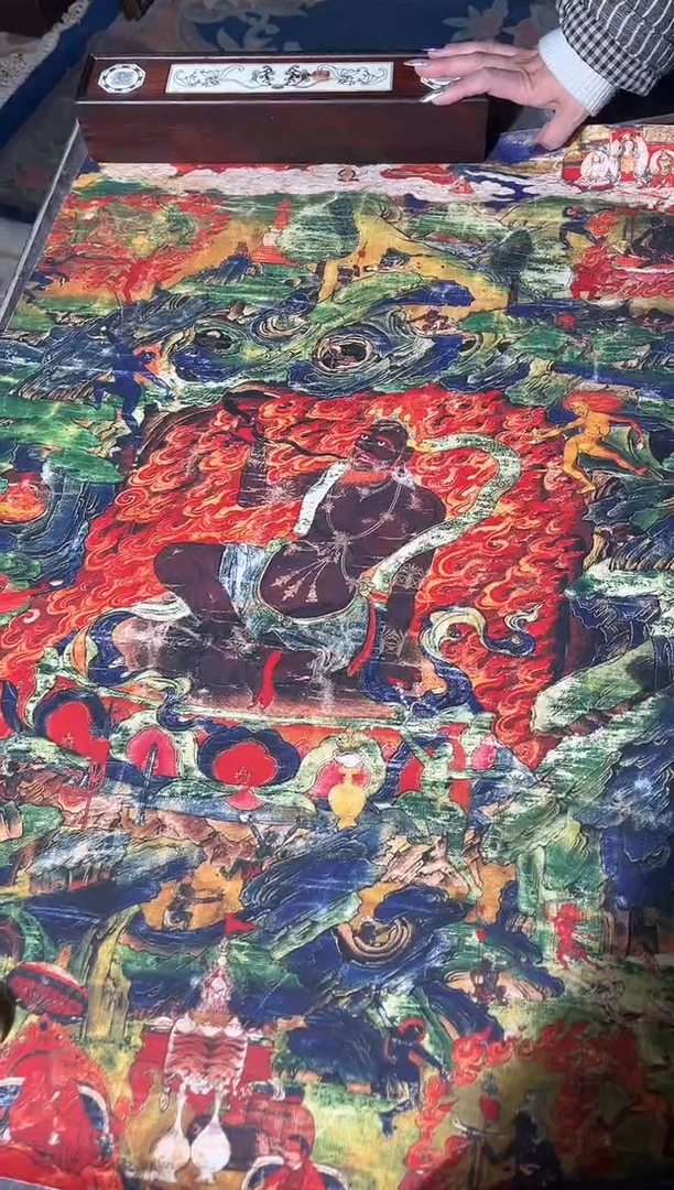 卷轴画龙妹妹的唐卡tk16065