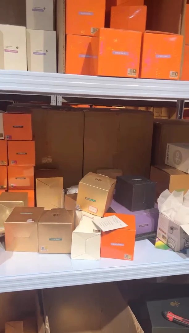 言卿壶皮球花白玉