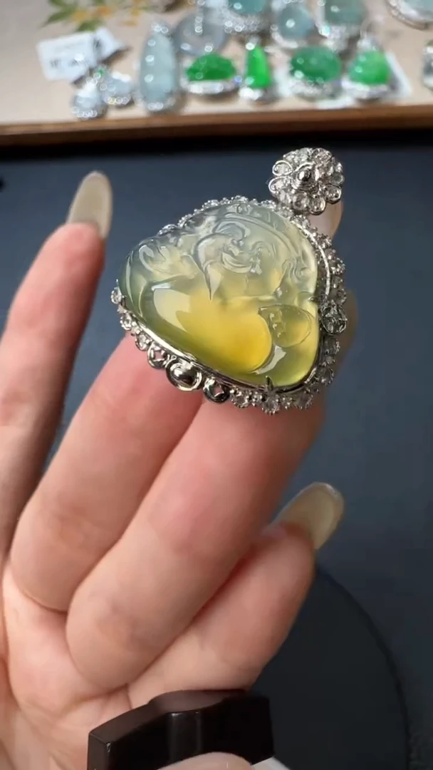 【闪购商品】翡翠吊坠(不含链)18K金镶嵌50