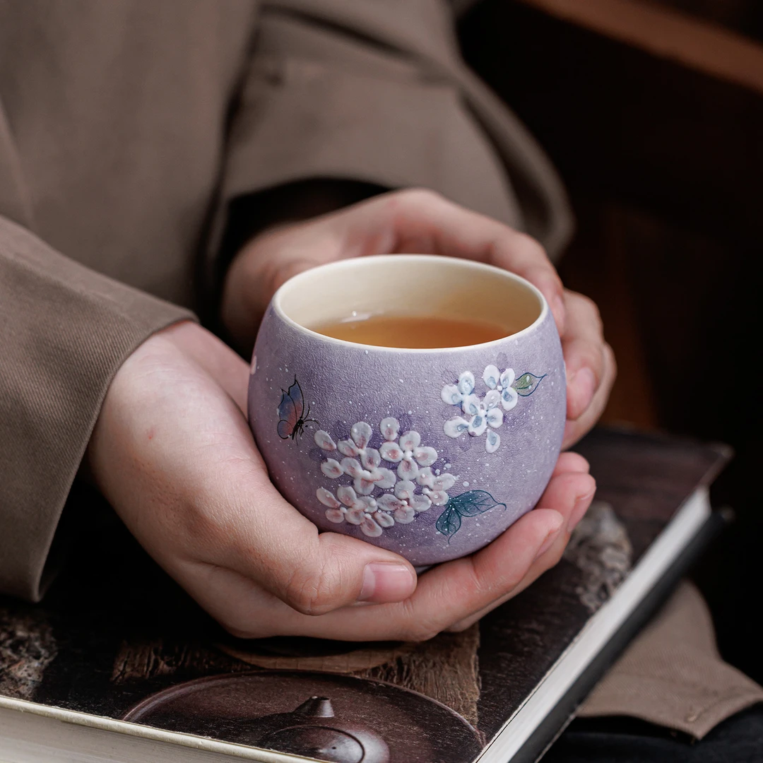 亘古 手绘创意紫间蝶舞绣球花品茗杯家用陶瓷高档主人杯