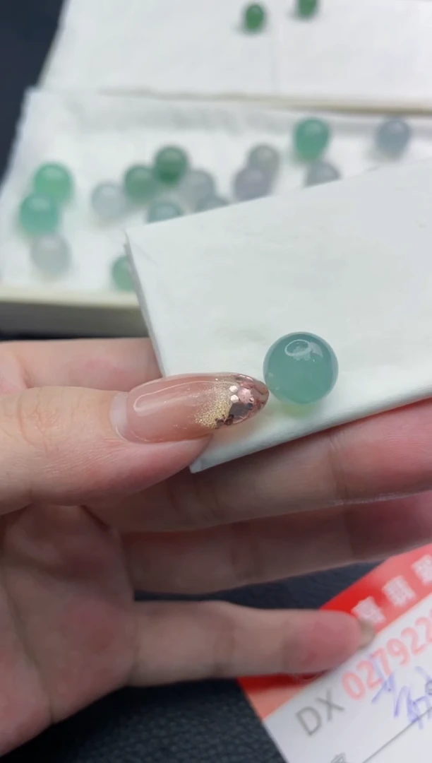 未镶嵌定制翡翠芳*子珠子