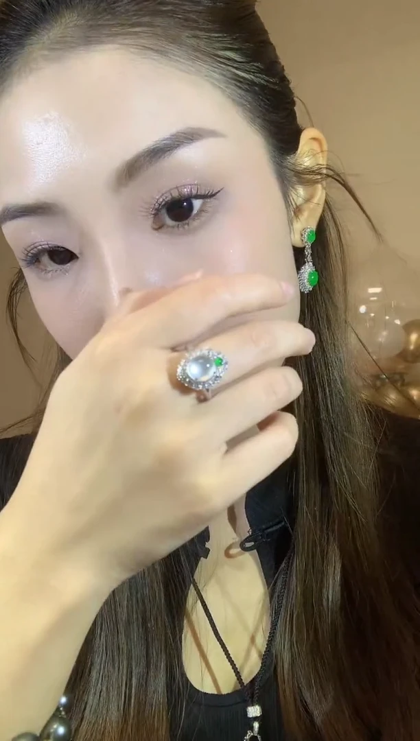 18K金镶嵌戒指翡翠A113