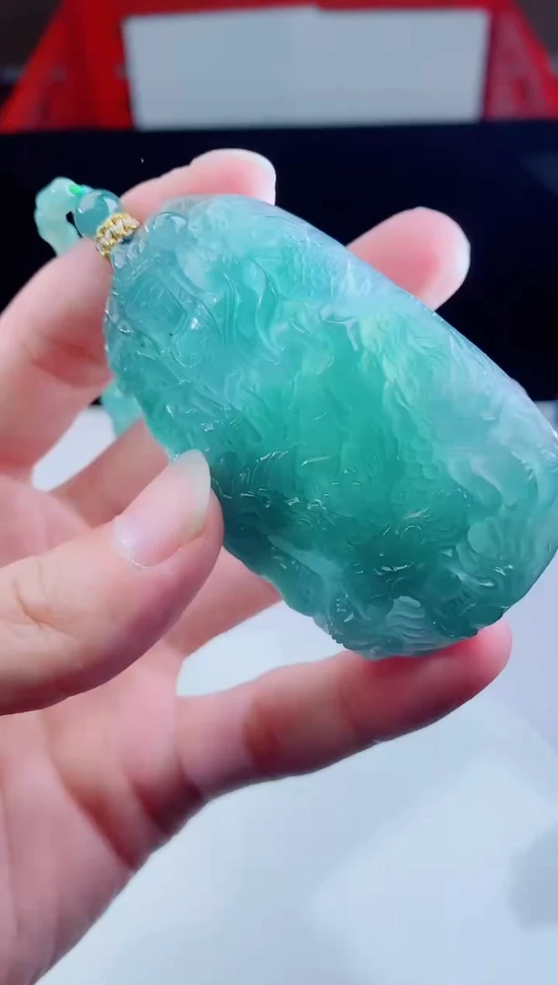 颈饰未镶嵌翡翠   ·