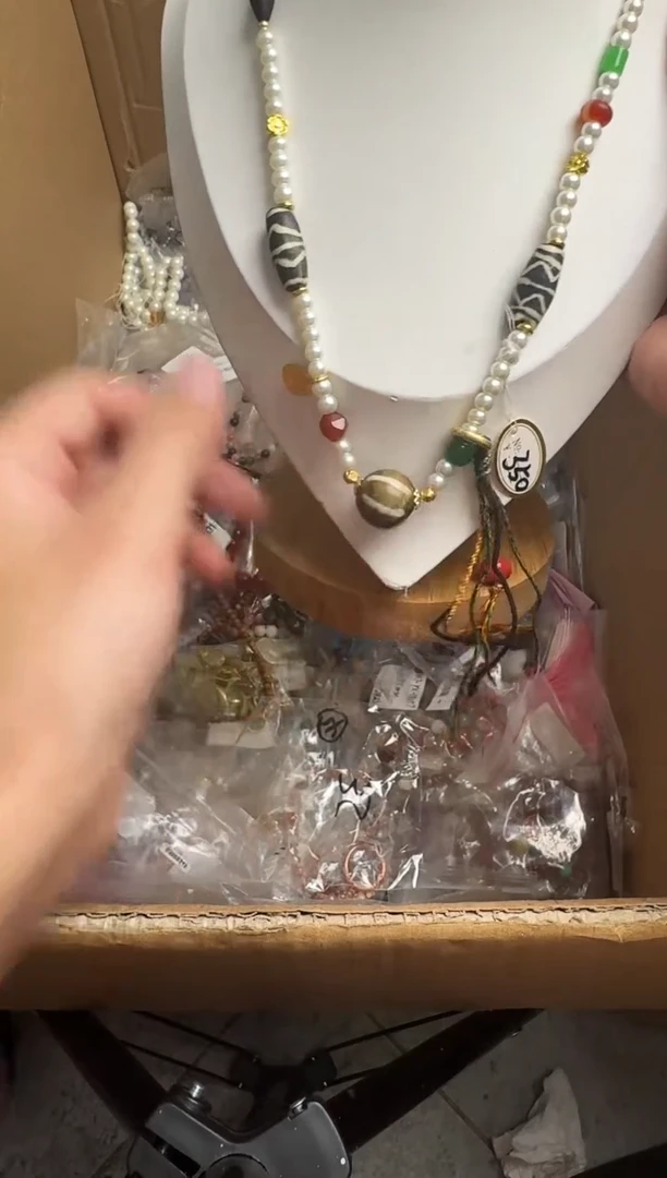 水晶手串未镶嵌上
