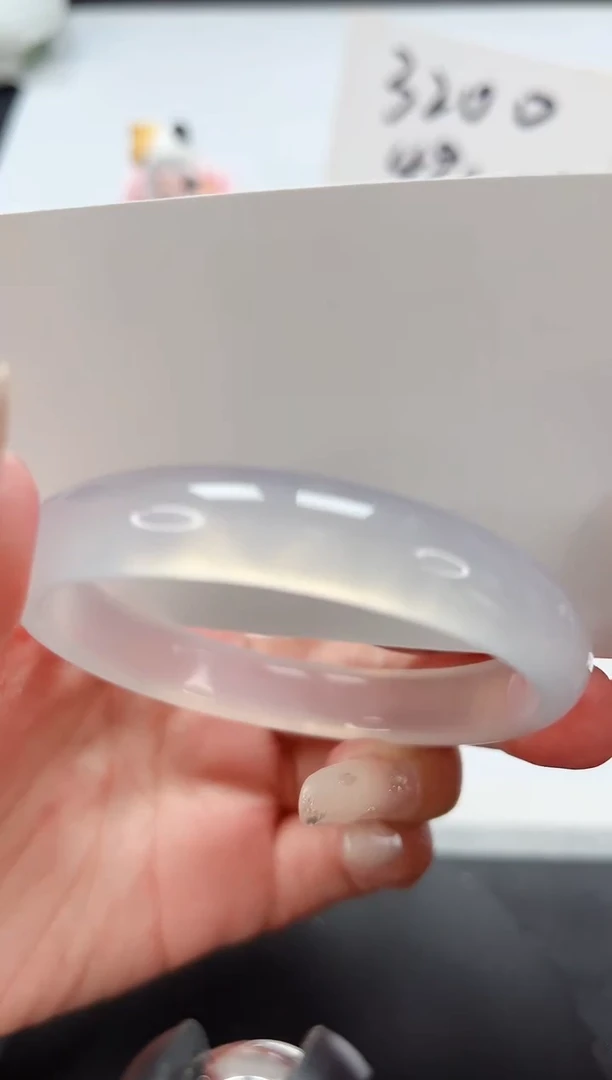 【闪购商品】石英质玉手镯未镶嵌A56-56.5