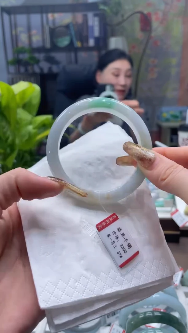 未镶嵌手镯翡翠6356****