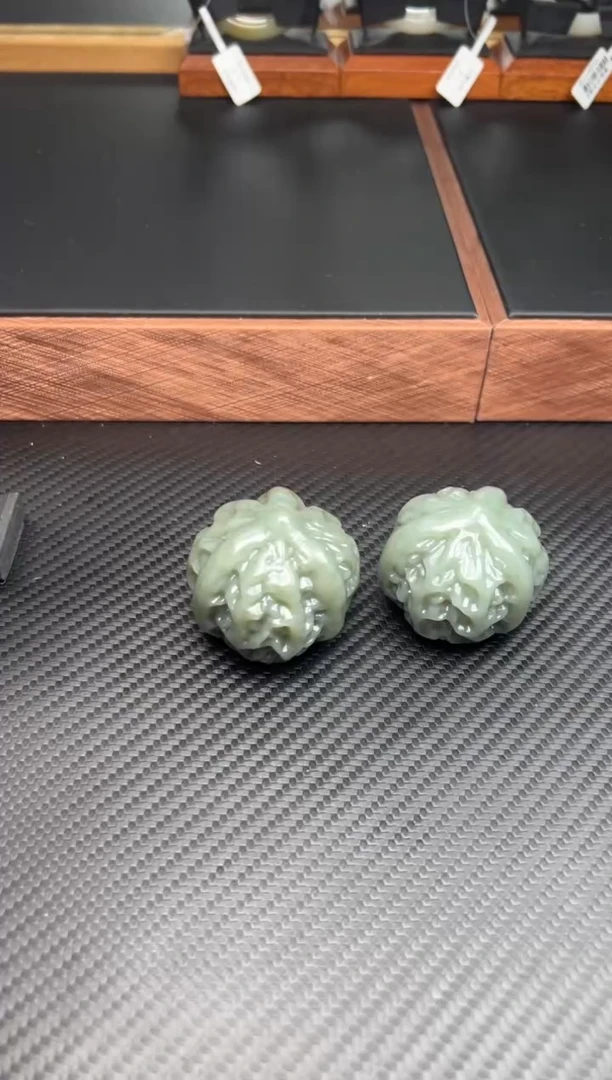 未镶嵌和田玉把件且末微色差近矿Mm