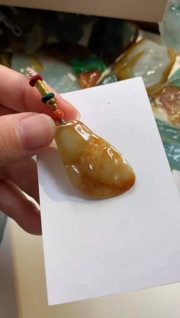 【闪购商品】翡翠颈饰未镶嵌吊坠