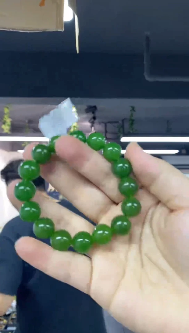 未镶嵌手链和田玉（碧玉）多样性发其一颜色微差