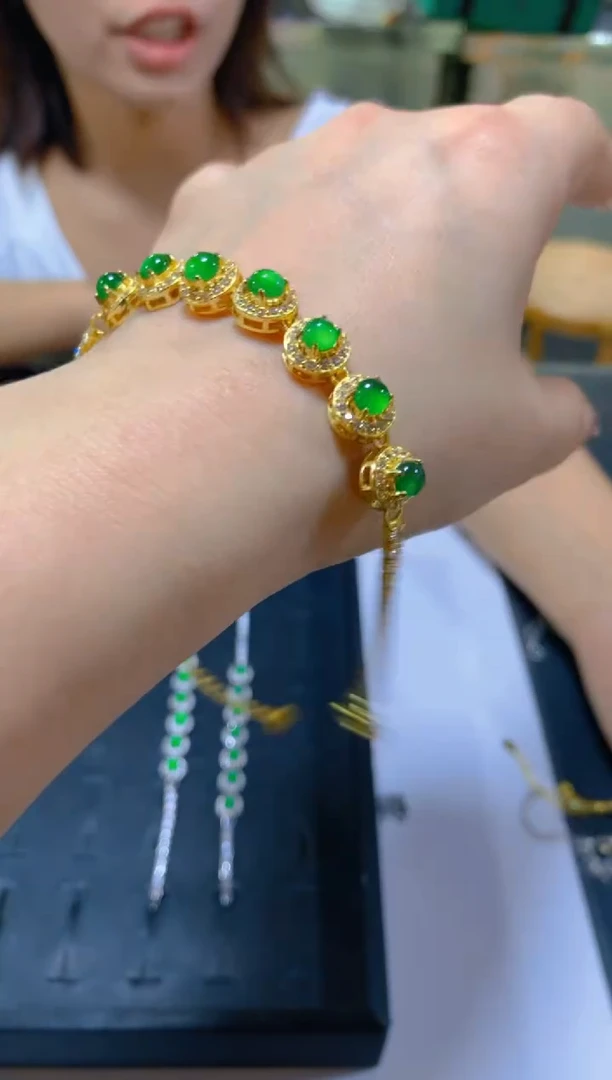 未镶嵌手链翡翠多样性发一