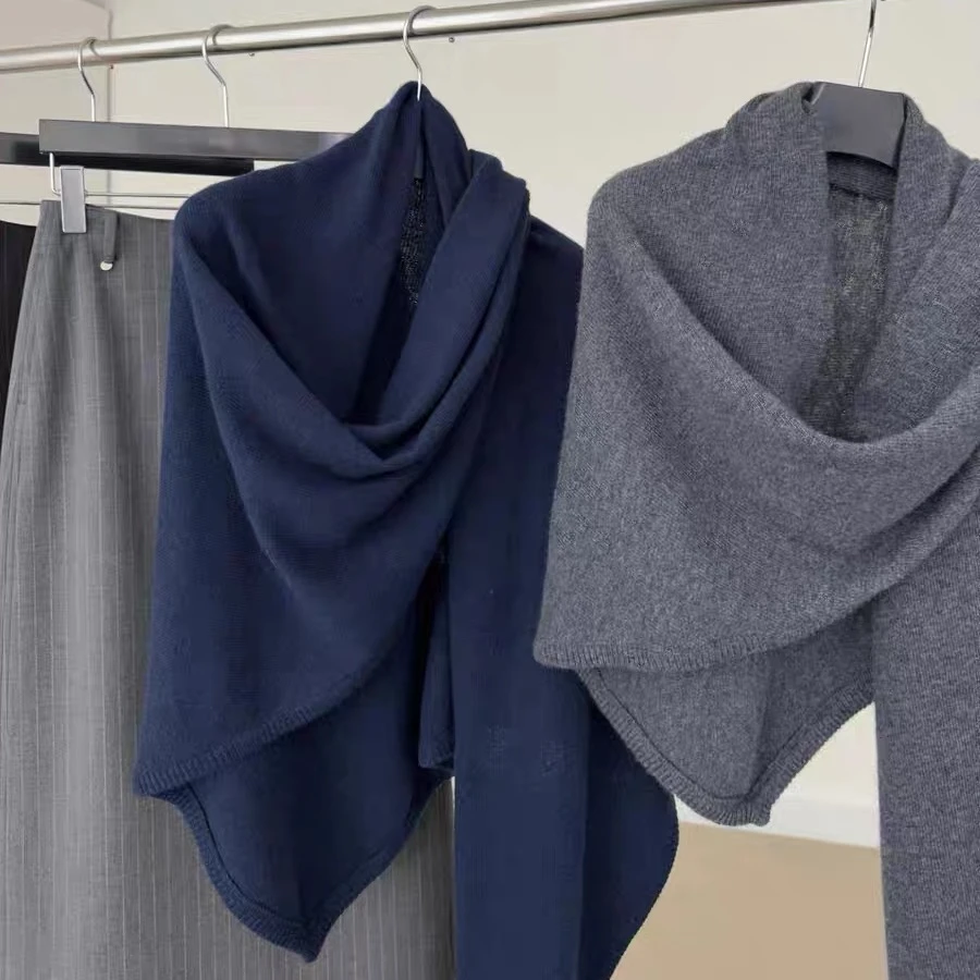 加大款羊毛秋冬百搭三角针织披肩保暖围巾遮肉显瘦经典纯色简约