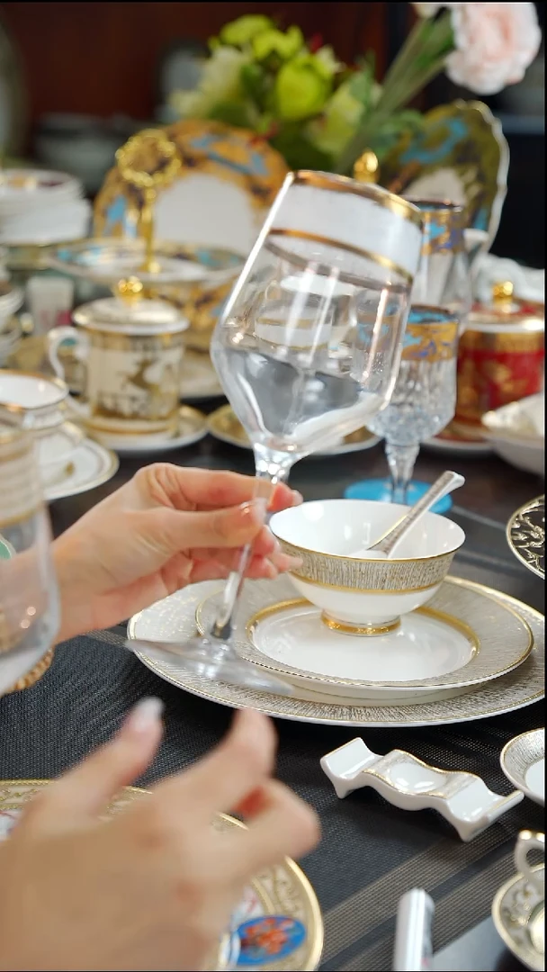 瓷片高脚红酒杯1个