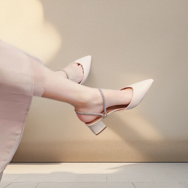 啄木鸟一字带包头女外穿半拖鞋2025夏季新款法式水钻懒人脚高跟凉