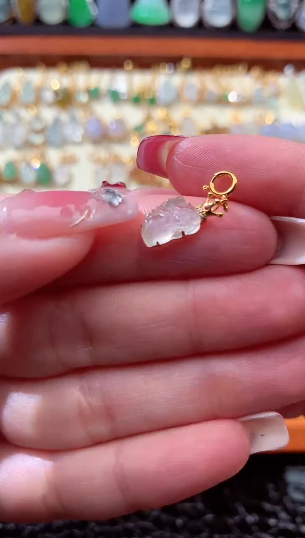 【闪购商品】翡翠颈饰18K金镶嵌仙子