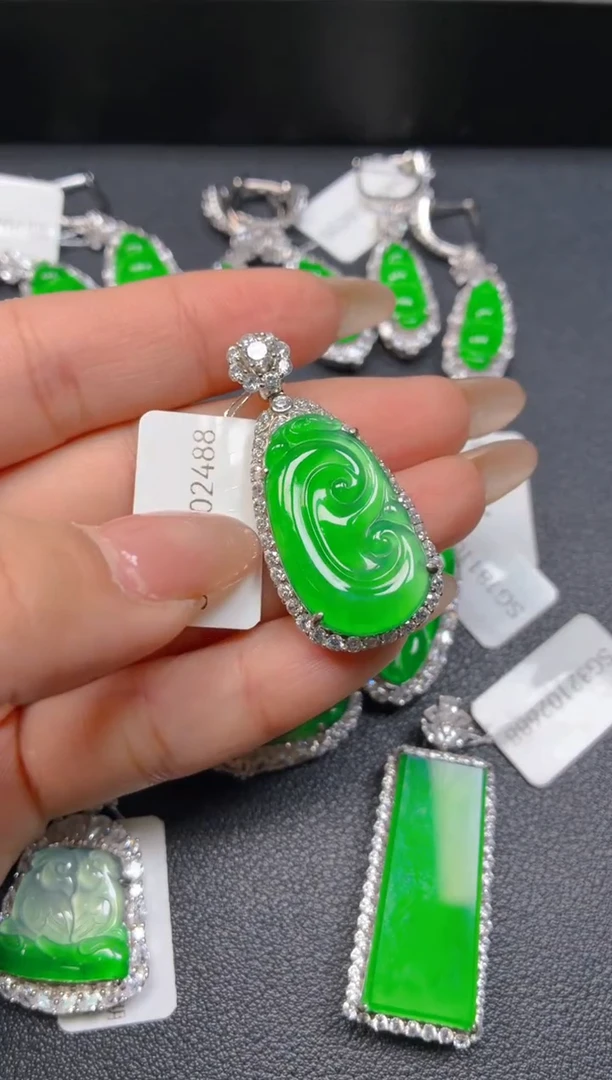 吊坠(不含链)银S925镶嵌翡翠1