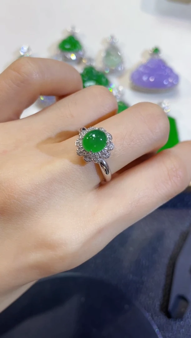 颈饰18K金镶嵌翡翠团购1