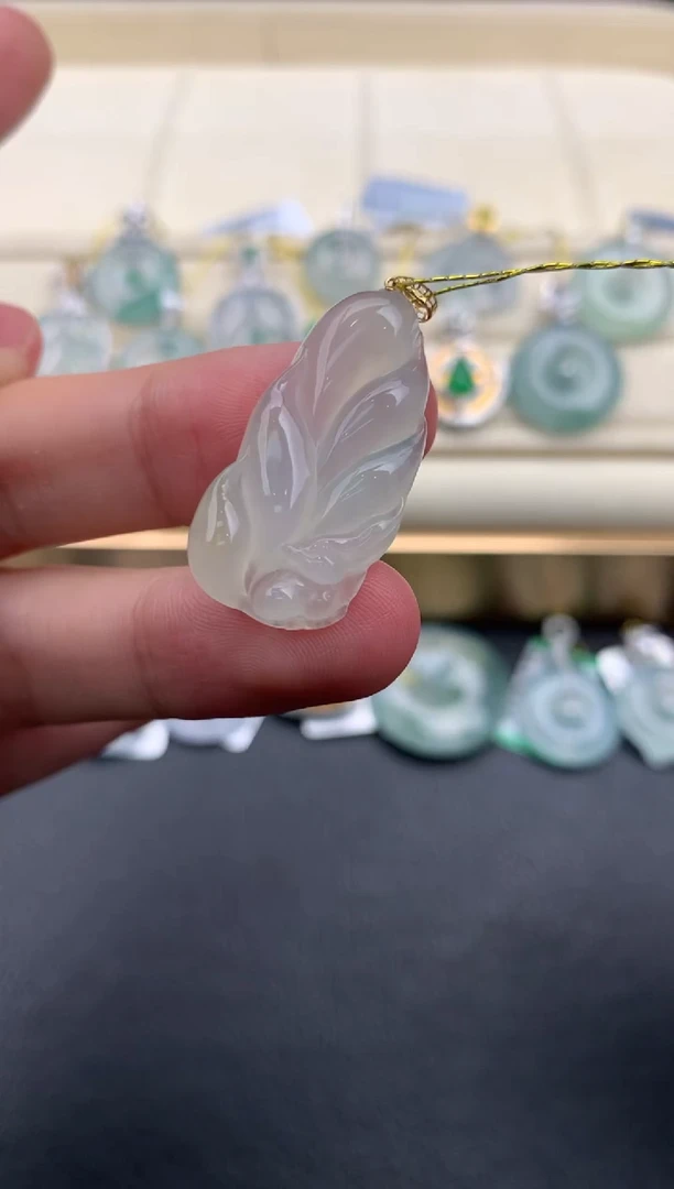 翡翠18K金镶嵌颈饰A508