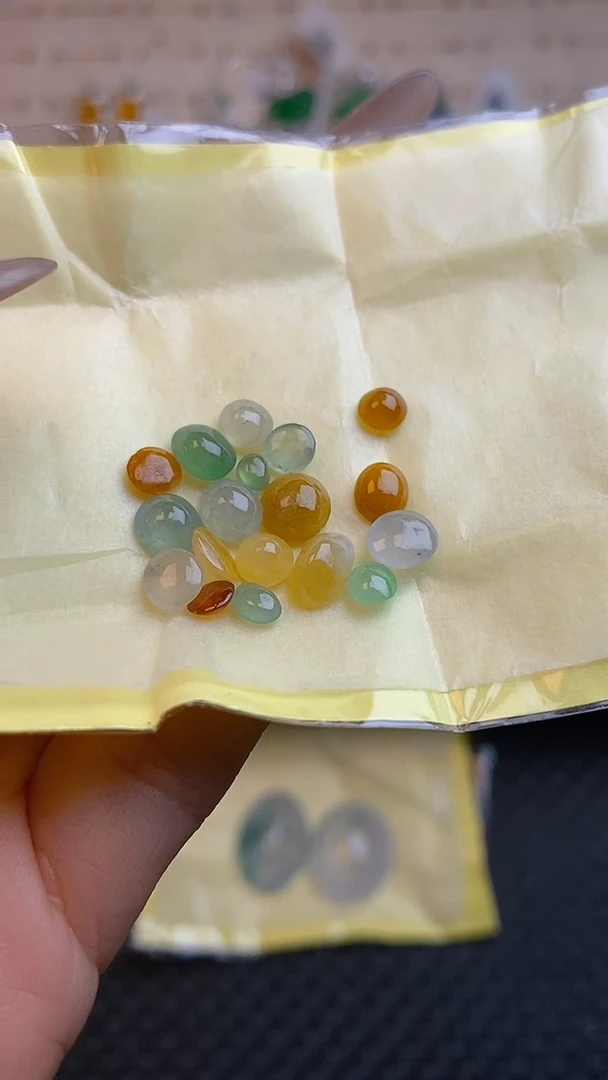 【闪购商品】翡翠耳饰未镶嵌天然A货翡翠