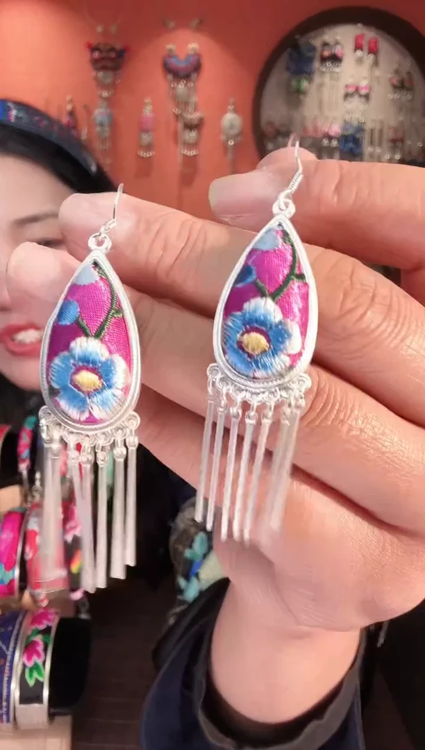 织绣非遗苗绣刺绣耳环37